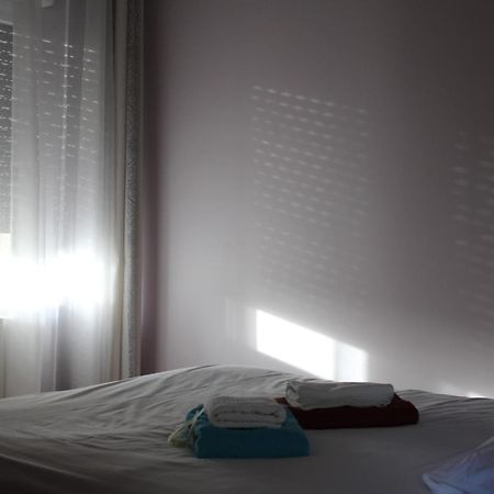 Aa13 - Le Victor Hugo - Sejour D'Exception Dans Un Appartement Historique 얼트 외부 사진
